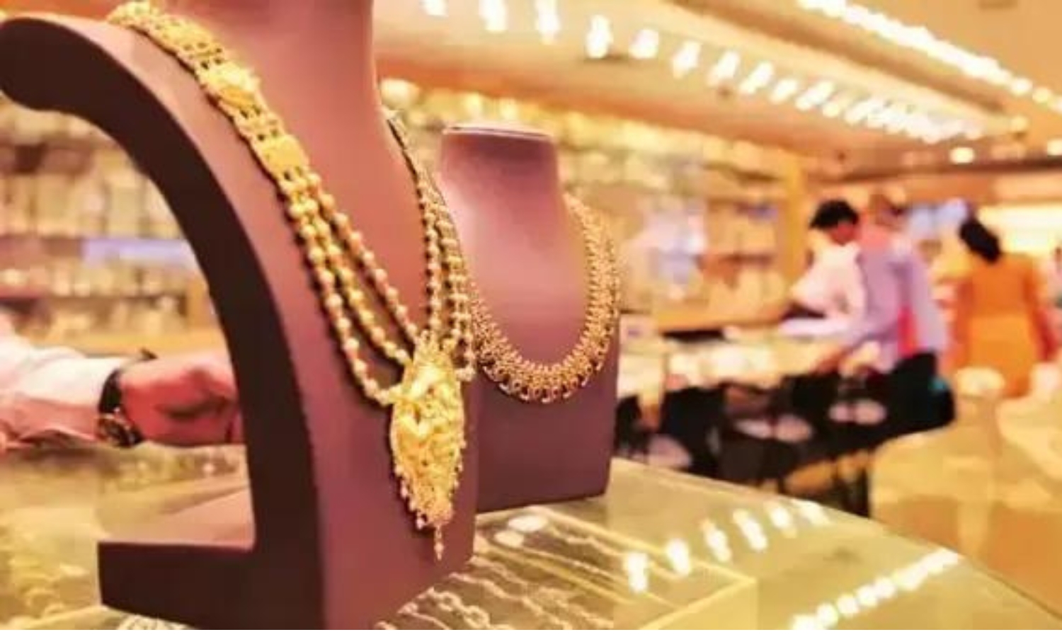 Gold Price Surges Past ₹271,000 per 10 Grams, Hits Record High